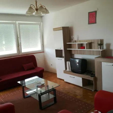 Apartment Pula Apartman *