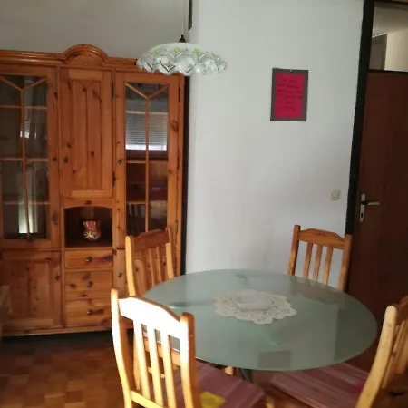 Apartment Pula *